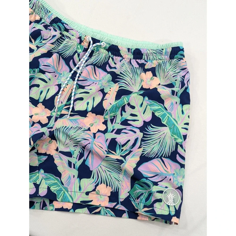 NEW‎ NO TAGS  CHUBBIES, FLORAL TROPICAL 5.5